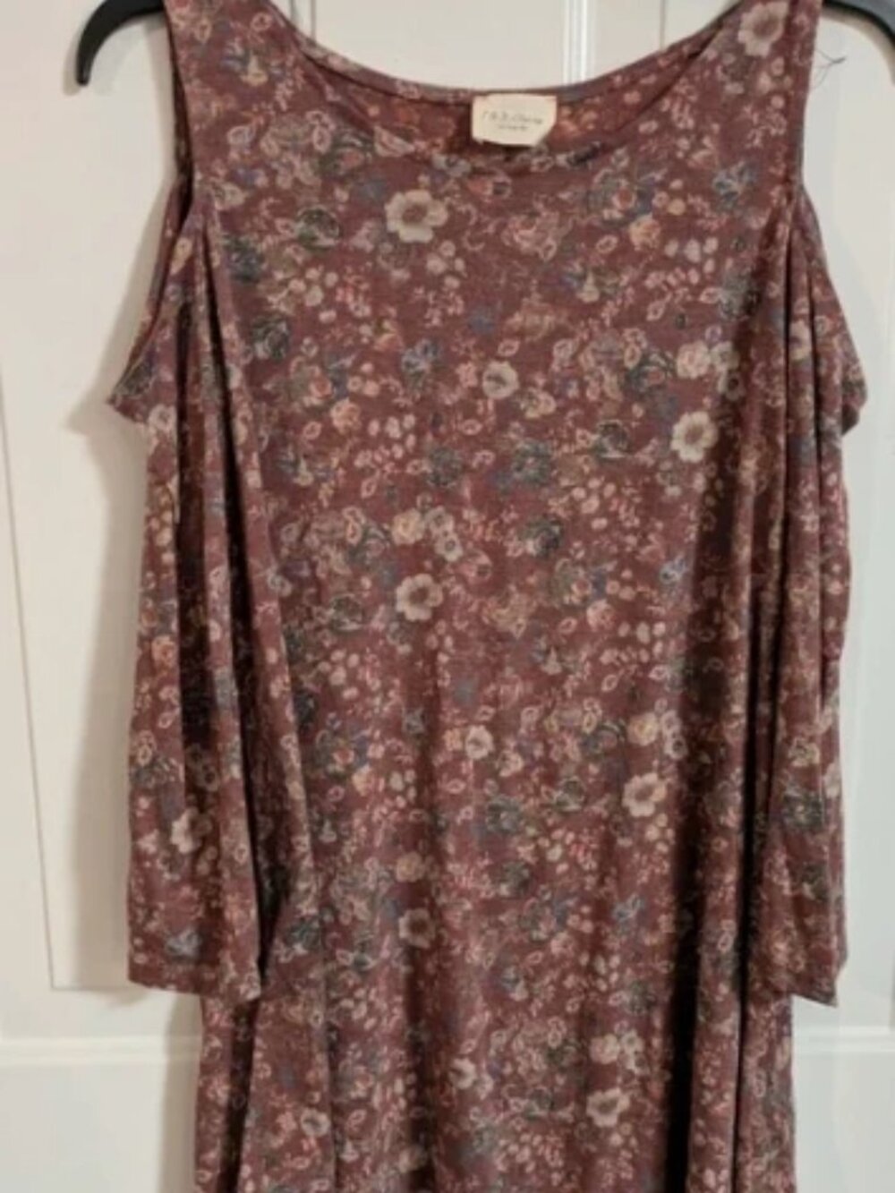 143 Story by Line Up Cold Shoulder Floral Top Tunic Muted Mauve Rose High Low Bo